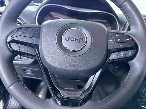 Used 2023 Jeep Cherokee Altitude Lux AWD/4WD image 22
