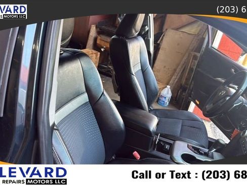 Used 2012 Toyota Camry SE FWD image 31