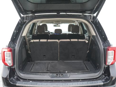 Used 2022 Ford Explorer Limited w/ Class IV Trailer Tow Package AWD/4WD image 17