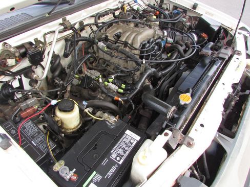 Used 2000 Nissan Xterra XE RWD image 38