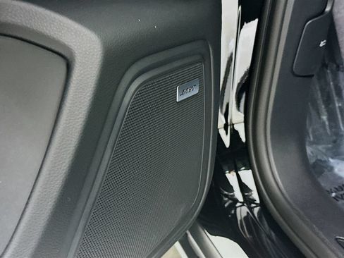 Certified 2026 Porsche Macan AWD/4WD image 21