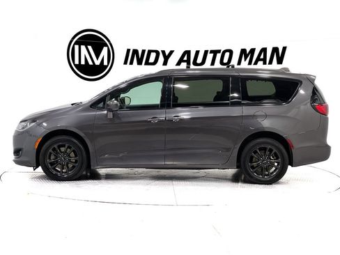 Used 2020 Chrysler Pacifica Touring-L w/ Advanced Safetytec Group image 7