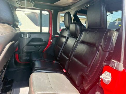 Used 2018 Jeep Wrangler Unlimited Rubicon AWD/4WD image 16