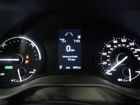 Used 2023 Toyota Sienna XSE image 10