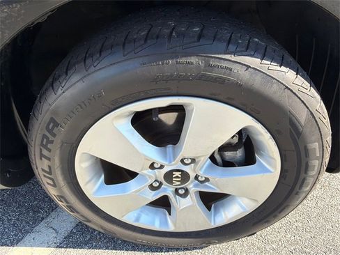 Used 2017 Kia Soul image 12