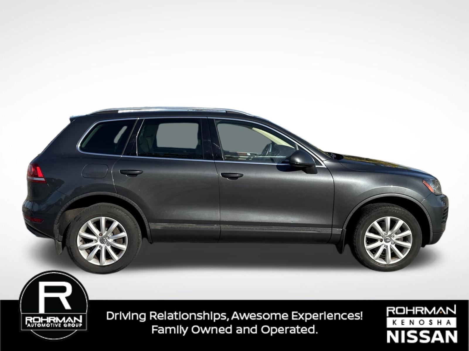 Used 2012 Volkswagen Touareg TDI AWD/4WD image 4