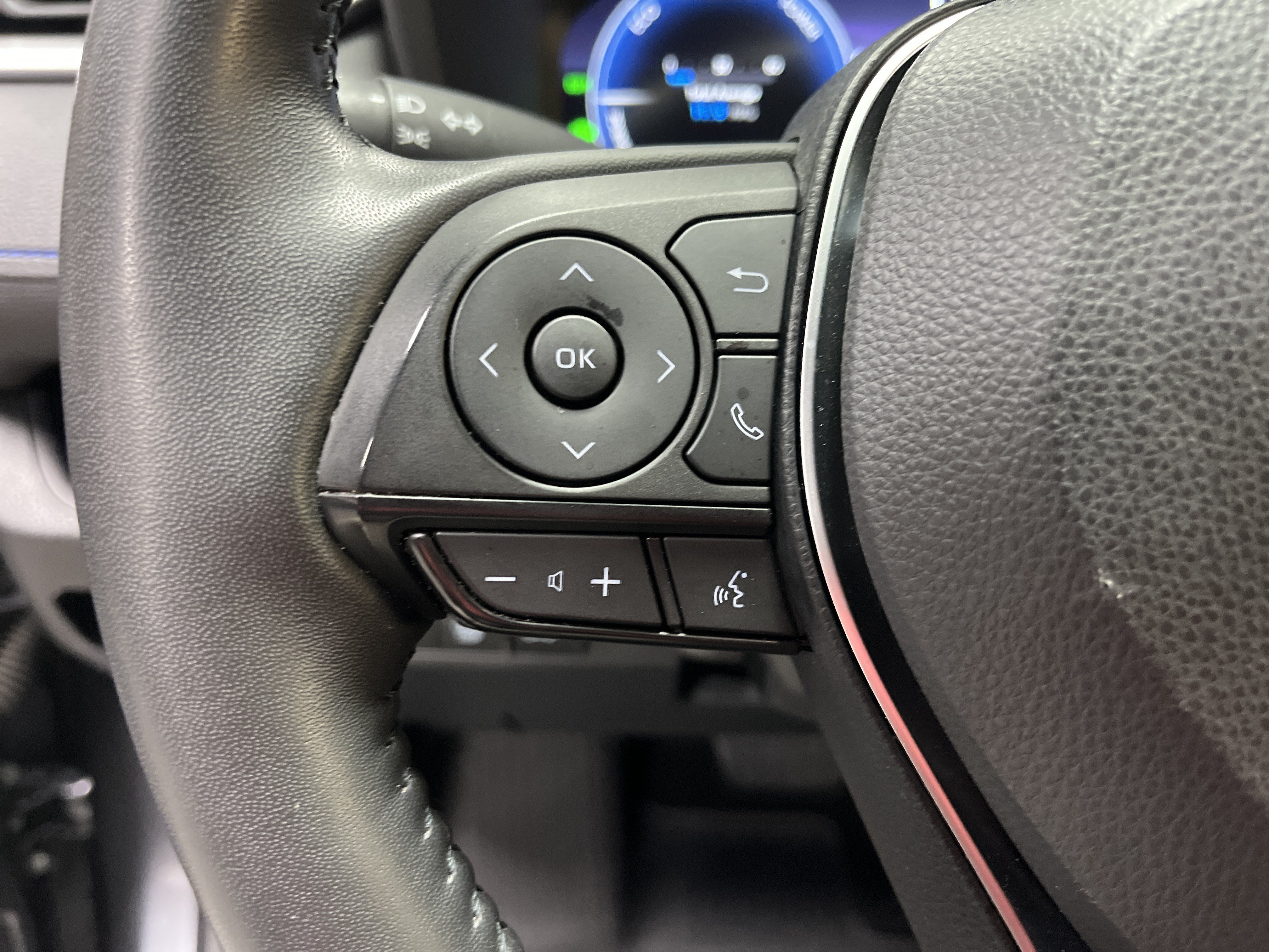 Used 2023 Toyota RAV4 XSE AWD/4WD image 19