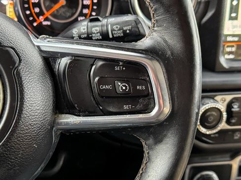 Used 2018 Jeep Wrangler Unlimited Sahara w/ Dual Top Group image 26