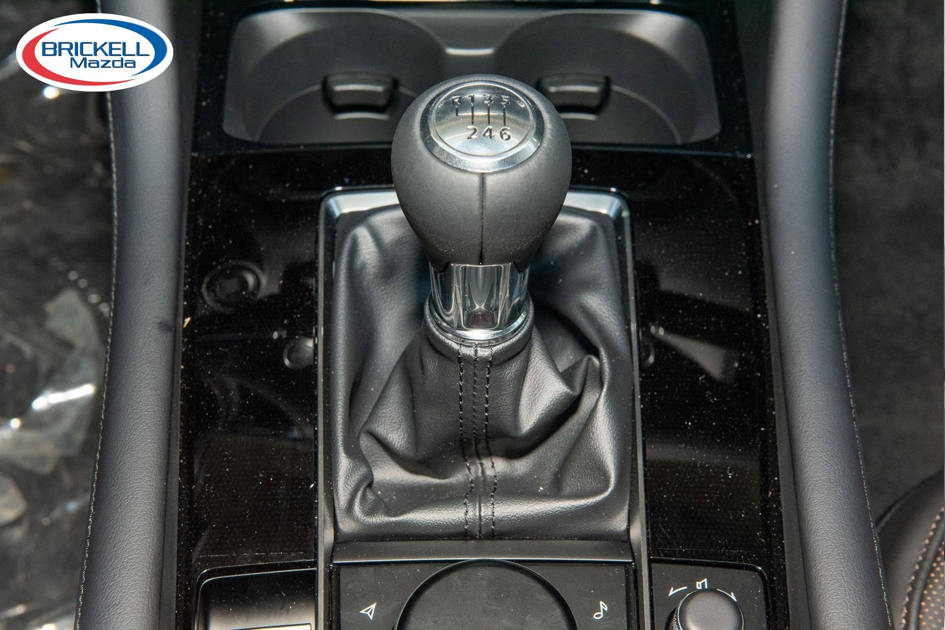 New 2025 MAZDA MAZDA3 2.5 S Hatchback w/ Premium Pkg FWD image 26