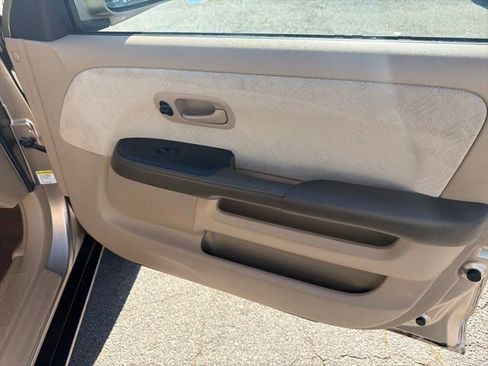 Used 2006 Honda CR-V EX image 17