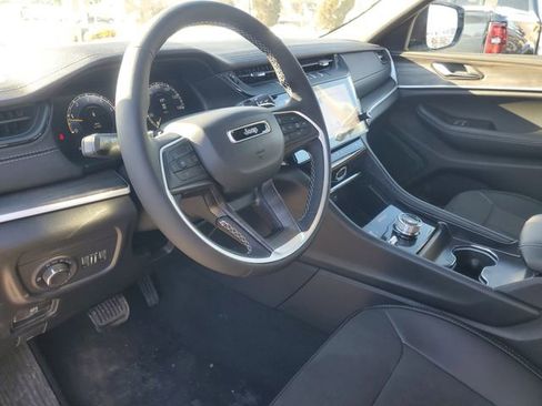New 2026 Jeep Grand Cherokee Altitude AWD/4WD image 11
