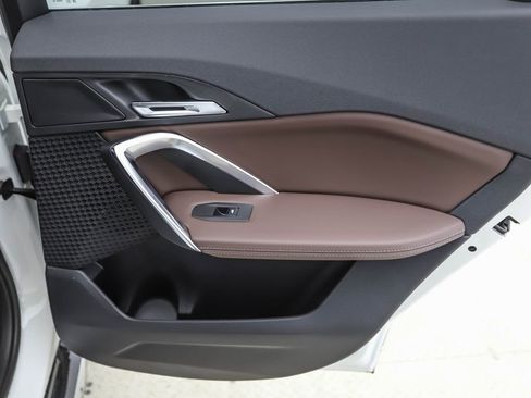 Used 2025 BMW X1 xDrive28i w/ Convenience Package image 21