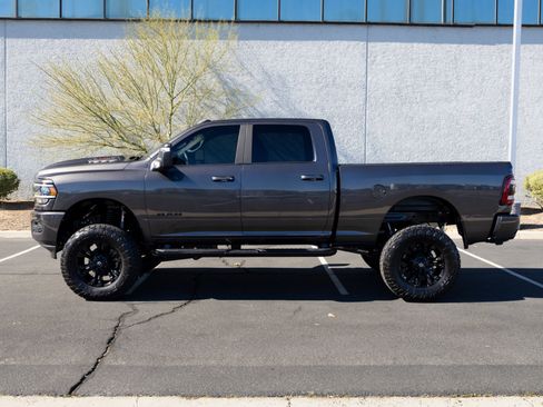 Used 2024 RAM 2500 Laramie w/ Night Edition AWD/4WD image 6