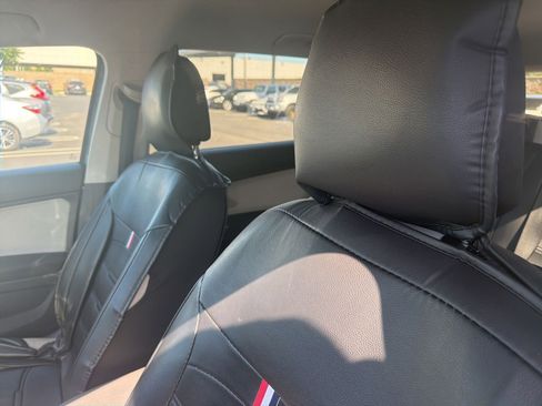 Used 2018 Volkswagen Tiguan S FWD image 8