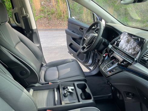 New 2026 Honda Odyssey Touring image 29