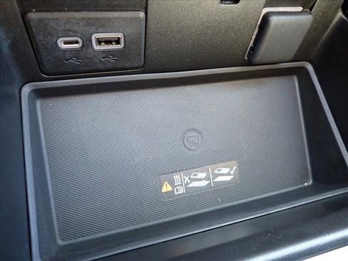 Used 2023 GMC Yukon XL Denali image 23