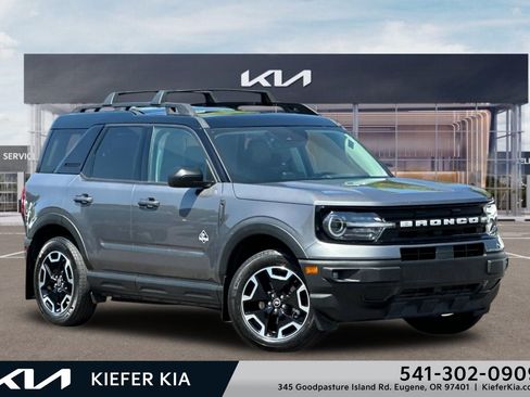 Used 2023 Ford Bronco Sport Outer Banks w/ Tech Package AWD/4WD image 1