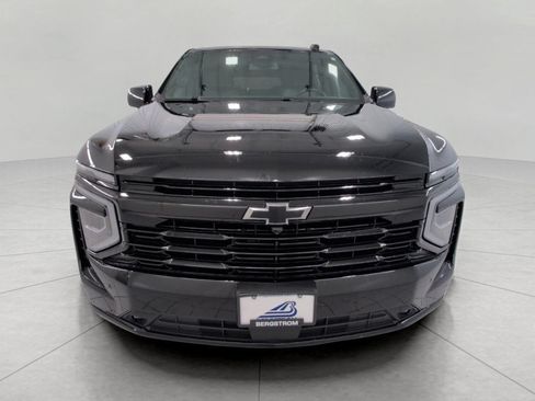 Used 2025 Chevrolet Suburban RST w/ RST Capability Package AWD/4WD image 13