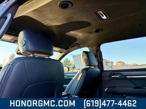 Used 2024 GMC Acadia Elevation image 16