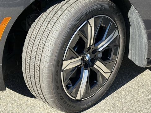 Used 2026 BMW iX xDrive45 w/ Climate Comfort Package image 18