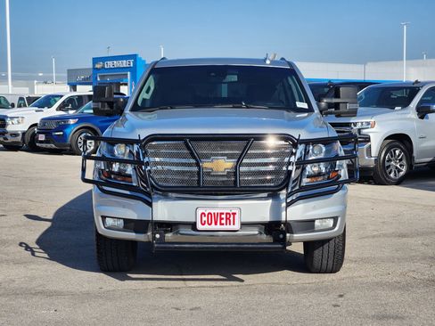 Used 2018 Chevrolet Suburban LT AWD/4WD image 2