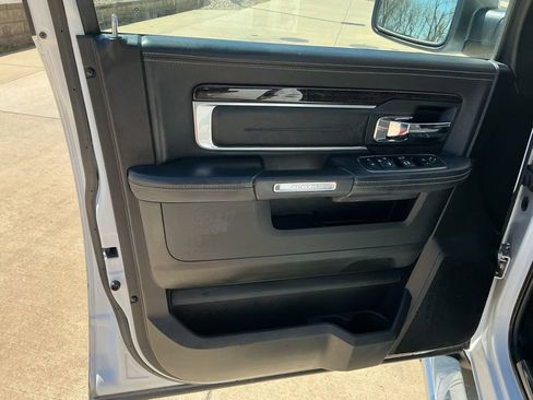 Used 2017 RAM 1500 Limited image 8