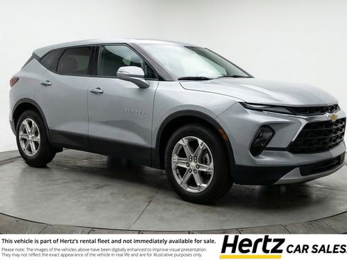 Used 2025 Chevrolet Blazer LT FWD image 1