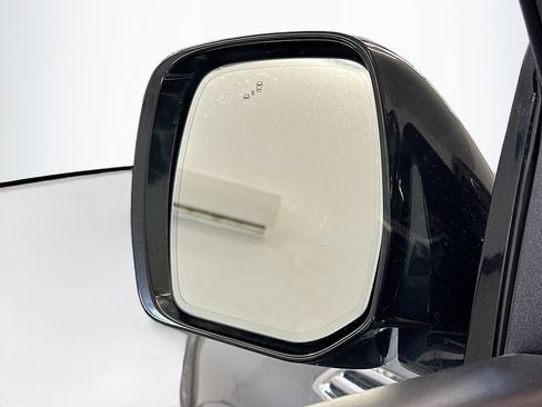 Used 2024 Nissan Armada SL AWD/4WD image 16