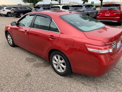 Used 2011 Toyota Camry LE FWD image 6