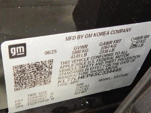 Used 2025 Chevrolet Trax LT w/ Driver Confidence Package image 16