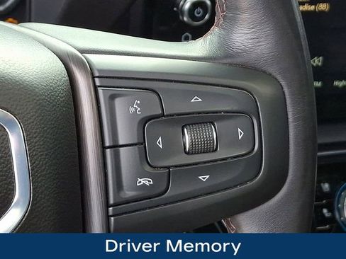 Used 2025 GMC Sierra 2500 AT4X image 8