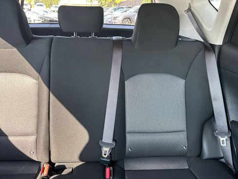 Used 2025 Kia Soul LX w/ LX Technology Package FWD image 32