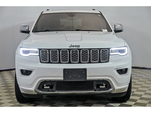 Used 2020 Jeep Grand Cherokee Overland AWD/4WD image 4
