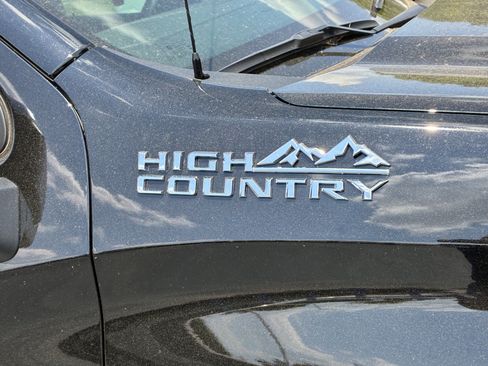 New 2026 Chevrolet Silverado 1500 High Country w/ High Country Premium Package AWD/4WD image 8