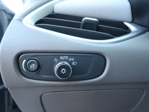 Used 2025 Chevrolet Malibu LT FWD image 20