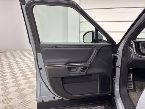 Used 2024 Rivian R1S Adventure AWD/4WD image 16