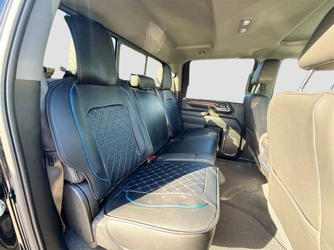 Used 2025 GMC Sierra 2500 Denali w/ Denali Reserve Package image 29