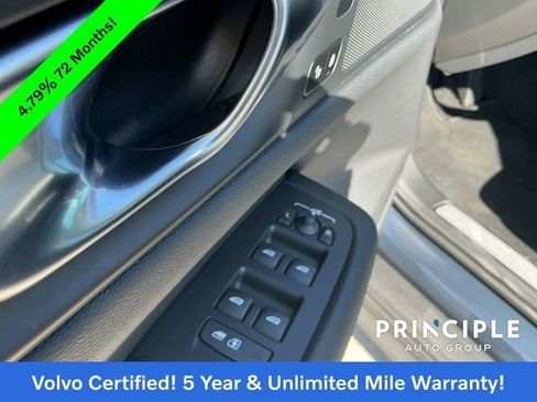 Certified 2025 Volvo V60 B5 Cross Country Plus image 25