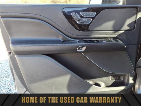 Used 2023 Lincoln Aviator AWD image 12
