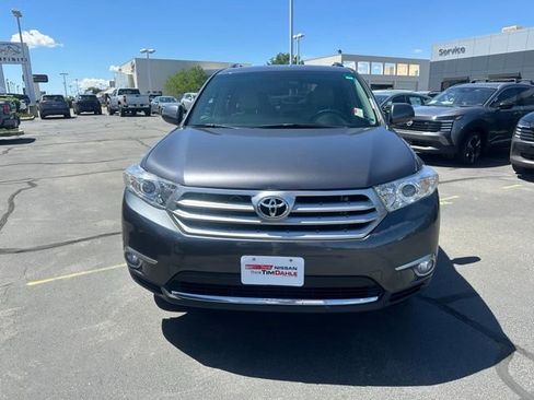 Used 2012 Toyota Highlander 4WD w/ Tech Pkg image 4