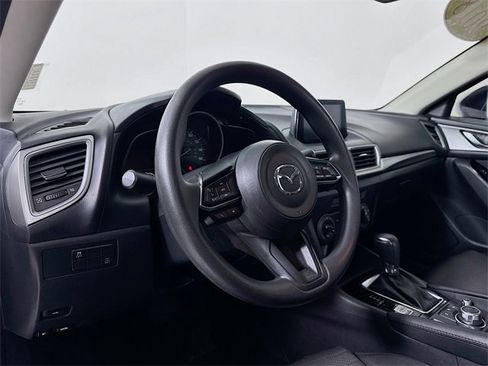 Used 2018 MAZDA MAZDA3 Sport image 9