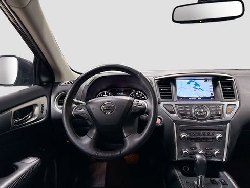 Used 2018 Nissan Pathfinder SL image 24
