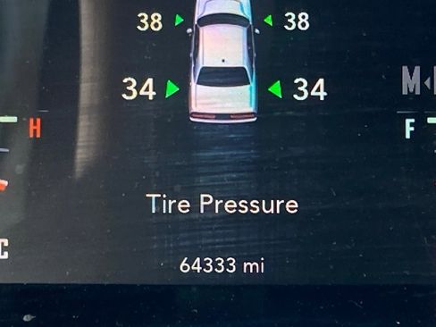 Used 2023 Dodge Challenger SXT image 19