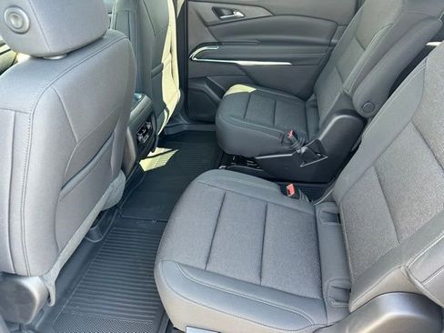 New 2026 Chevrolet Traverse LT w/ LPO, Floor Liner Package image 7