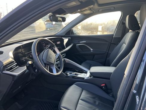 Used 2025 Audi Q5 Premium image 5