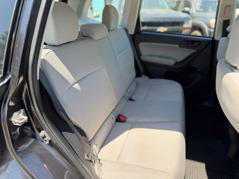 Used 2017 Subaru Forester 2.5i w/ Alloy Wheel Package AWD/4WD image 7
