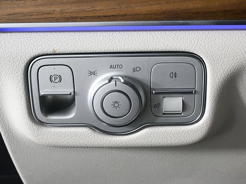 Certified 2026 Mercedes-Benz GLE 350 4MATIC image 9