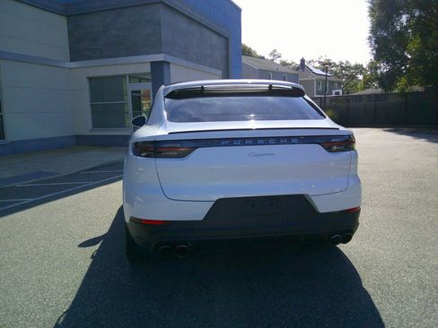 Used 2020 Porsche Cayenne image 11