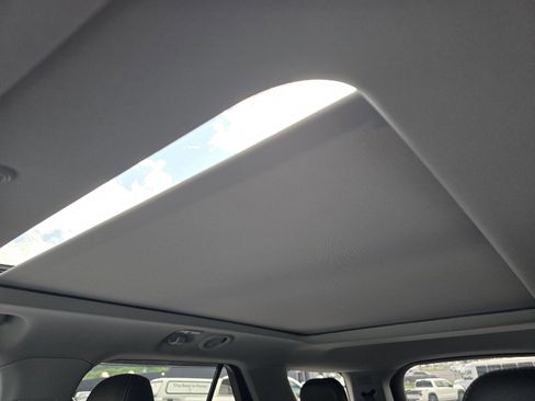 Used 2024 Ford Explorer XLT w/ Equipment Group 202A image 24