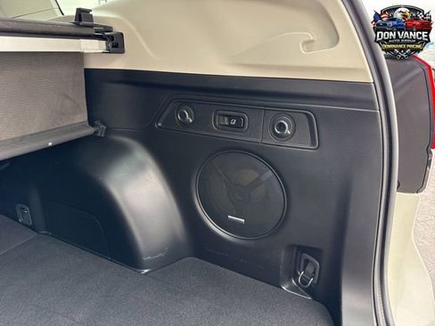 Used 2023 Subaru Forester Limited image 38